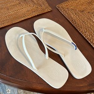 Rothy’s flip flops